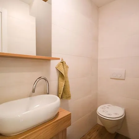 Appartement Modernes In Novigrad Mit Privatem Parkplatz By Interhome *