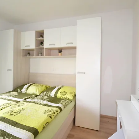 Appartement Modernes In Novigrad Mit Privatem Parkplatz By Interhome *