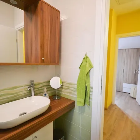 Modernes In Novigrad Mit Privatem Parkplatz By Interhome Appartement