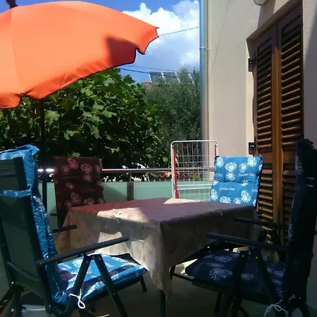 Modernes In Novigrad Mit Privatem Parkplatz By Interhome Appartement Novigrad Istria