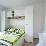 Apartman Modernes In Novigrad Mit Privatem Parkplatz By Interhome *